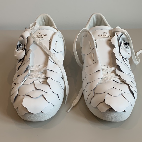Brand new. Genuine Valentino Garavani Rose petal Sneakers - Picture 6 of 14